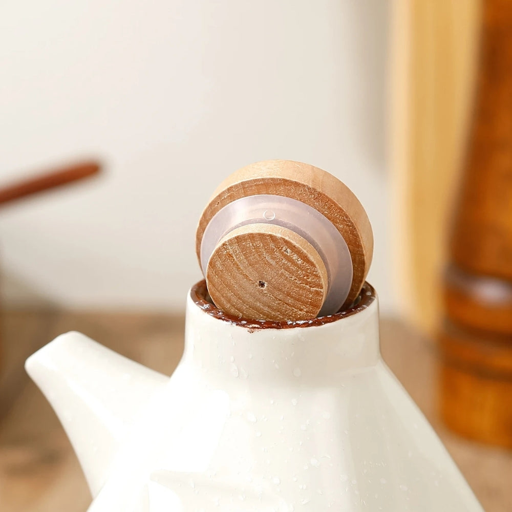 Mizuno Ceramic Oil and Sauce Dispenser